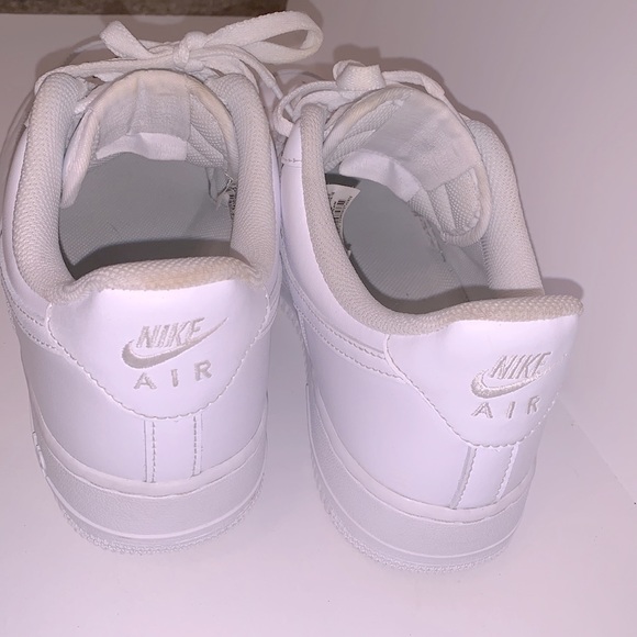 Nike Air Force 1 - Picture 3 of 5